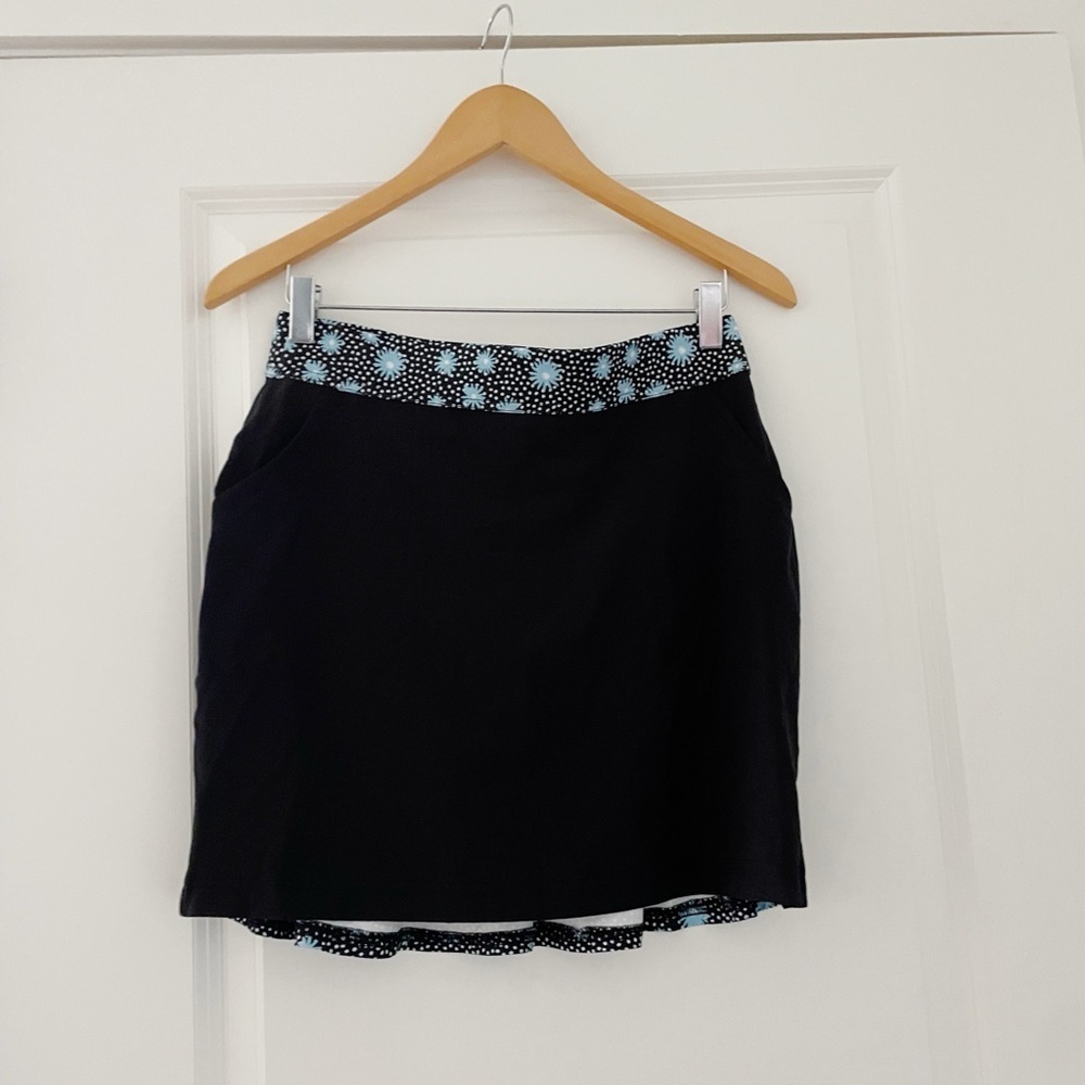 Belyn Key Onyx Moonstruck Floral Ruffle Golf Skort UPF 50 - Picture 3 of 8